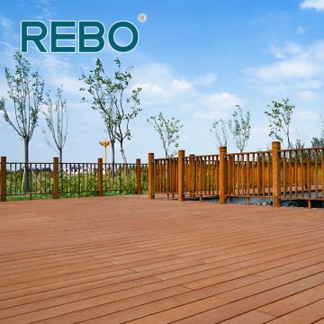 Revêtement de sol extérieur en bambou naturel à haute résistance