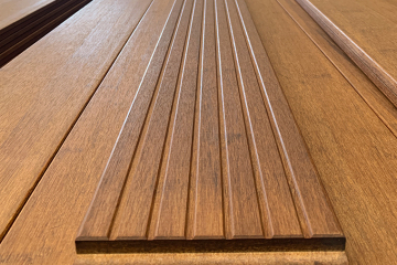 Variação de cor do deck de bambu