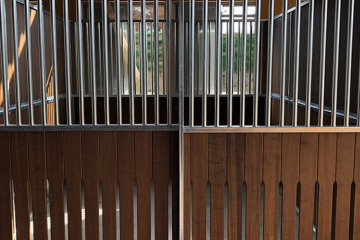 왜 스트랜드로 짠 대나무가 말 마구간 판자에 좋은가요?