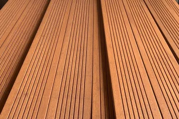 ¿Qué es el bambú tejido en hebras y cuál es la materia prima?