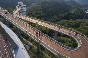 어떤 장소가 스트랜드 짠 대나무 데크 바닥재를 사용하기에 적합합니까?