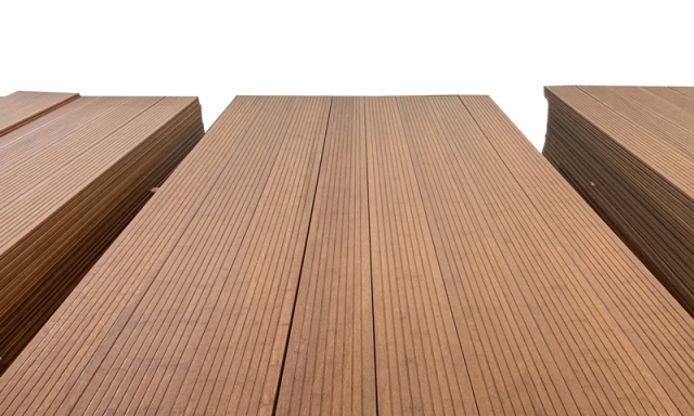Perché scegliere il decking in bambù carbonizzato per il tuo spazio esterno?