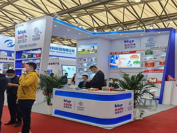 Торжественно открылась 100-я Китайская международная выставка товаров для здоровья и безопасности труда