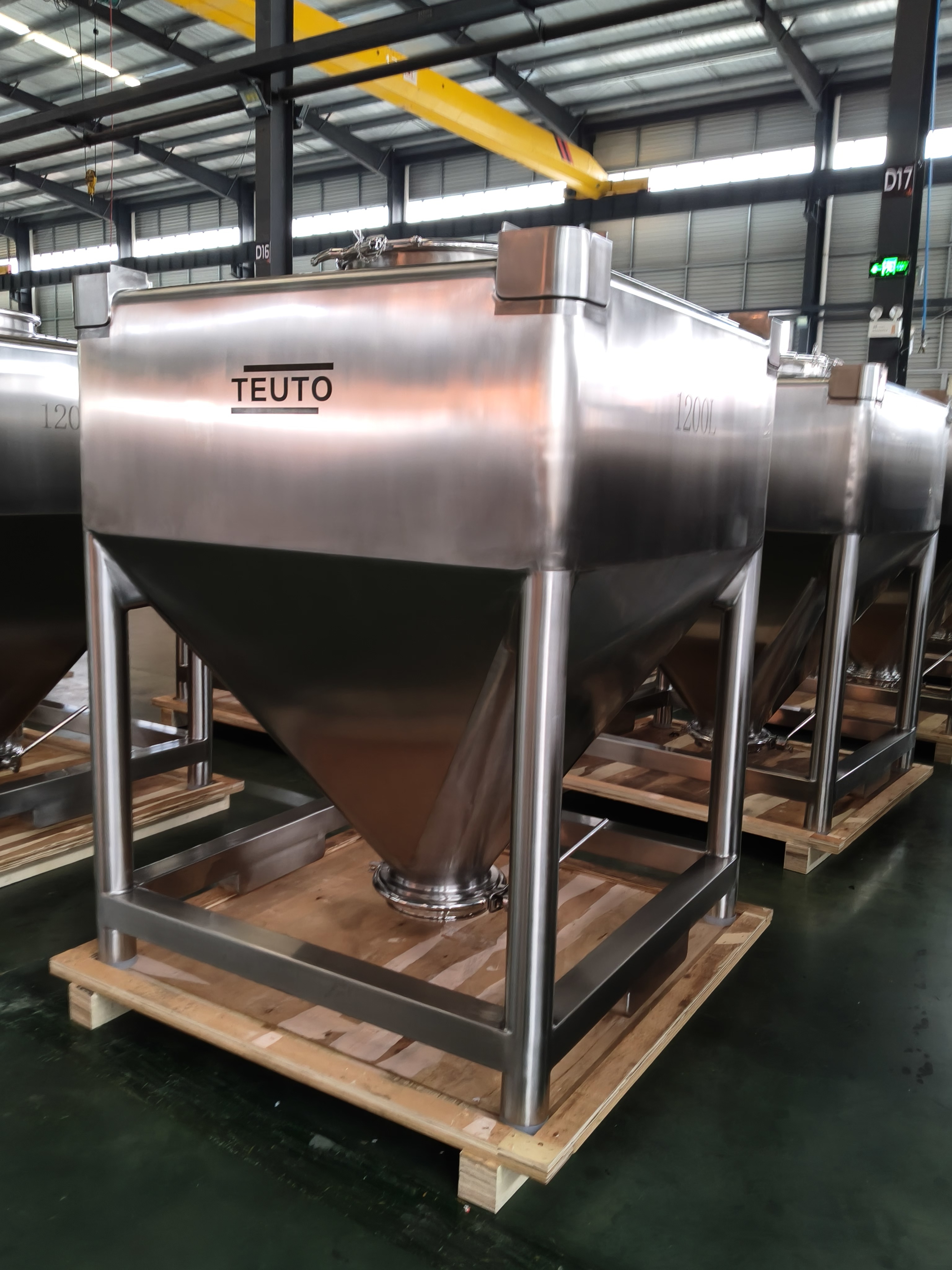 Китай HZTD-1200 Максимальный рабочий объем 960 л, с ручным выпускным запорным клапаном., производитель