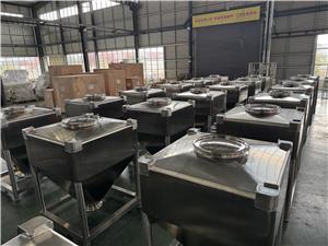 HZTD-1200 Максимальный рабочий объем 960 л, с ручным выпускным запорным клапаном.