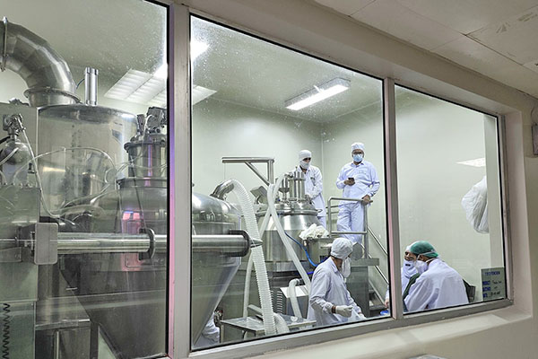 Wzmocnienie produkcji dawek stałych: udane uruchomienie sprzętu w firmie Martin Dow Marker Ltd w Pakistanie