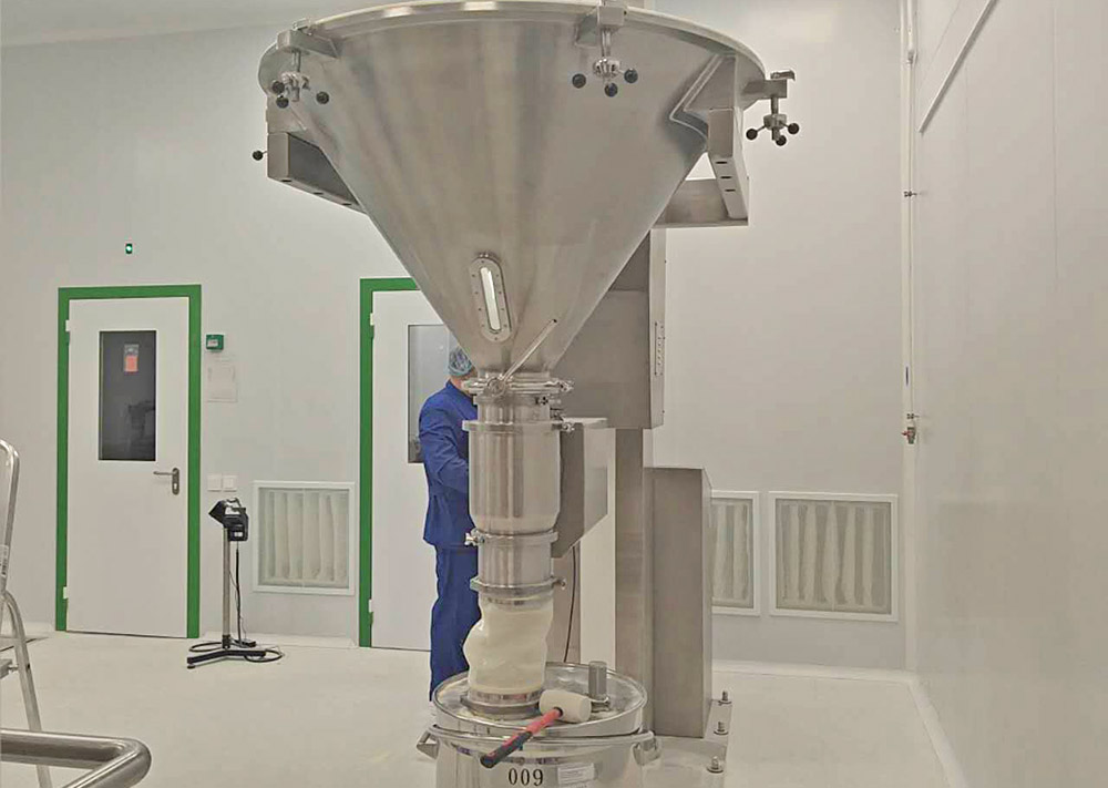 High shear wet type mixing granulator