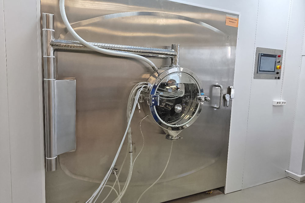 High-efficiency coating machine