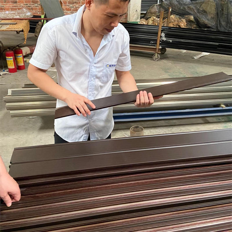 مركز اختبار الجودة