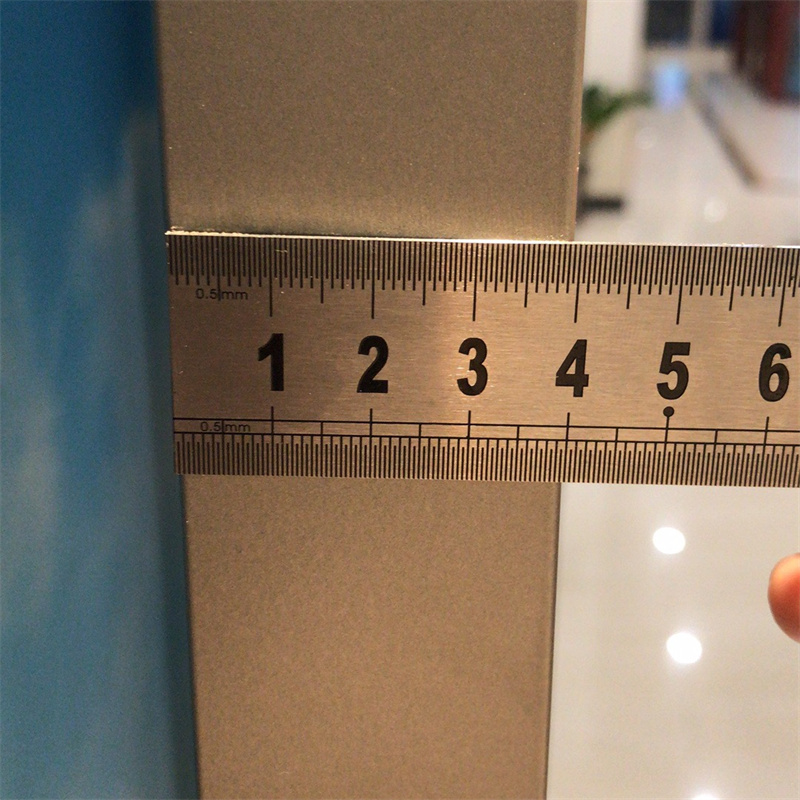 Elegant Double Glass Decotrive Strip Hings Aluminum Toilet Door