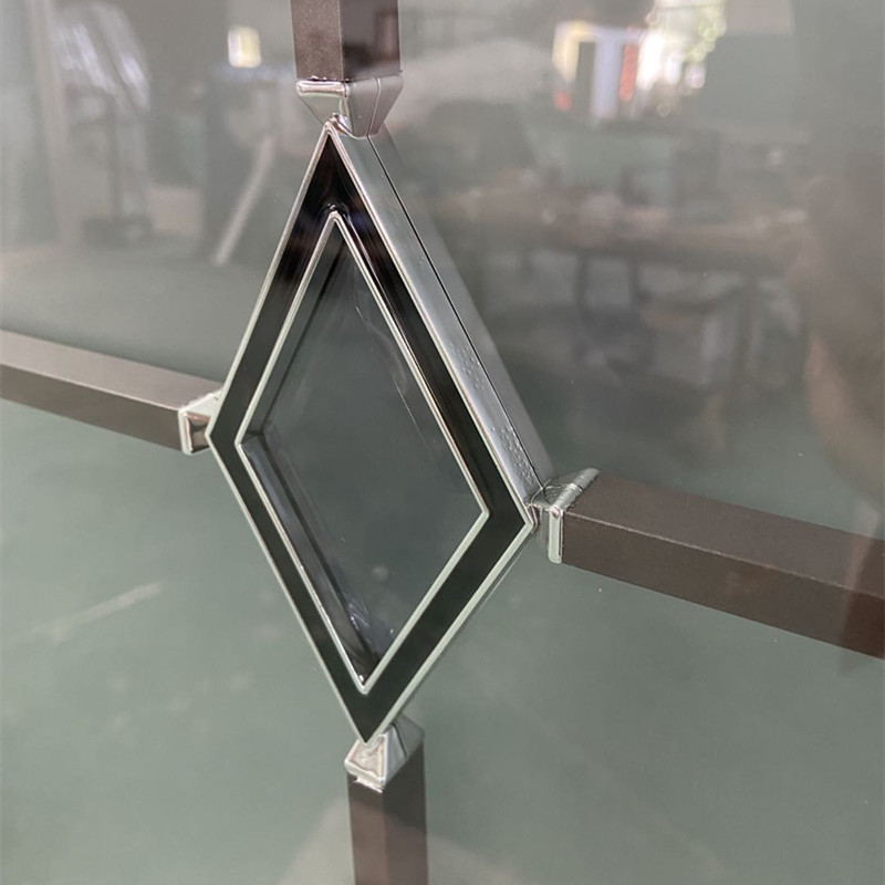 Anodize Bronze Simple Double Cleasr And Forest Glass Hinge Door
