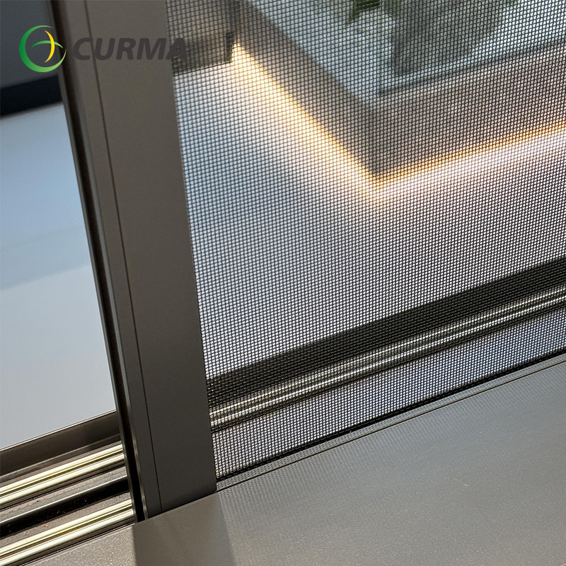 6-track sliding window with panoramic views
