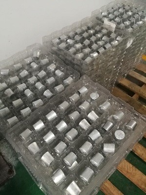 Packing method for zamac perfume cap