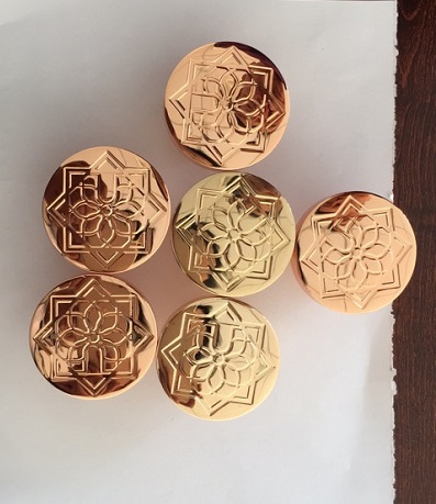 flower pattern zamak perfume caps developed