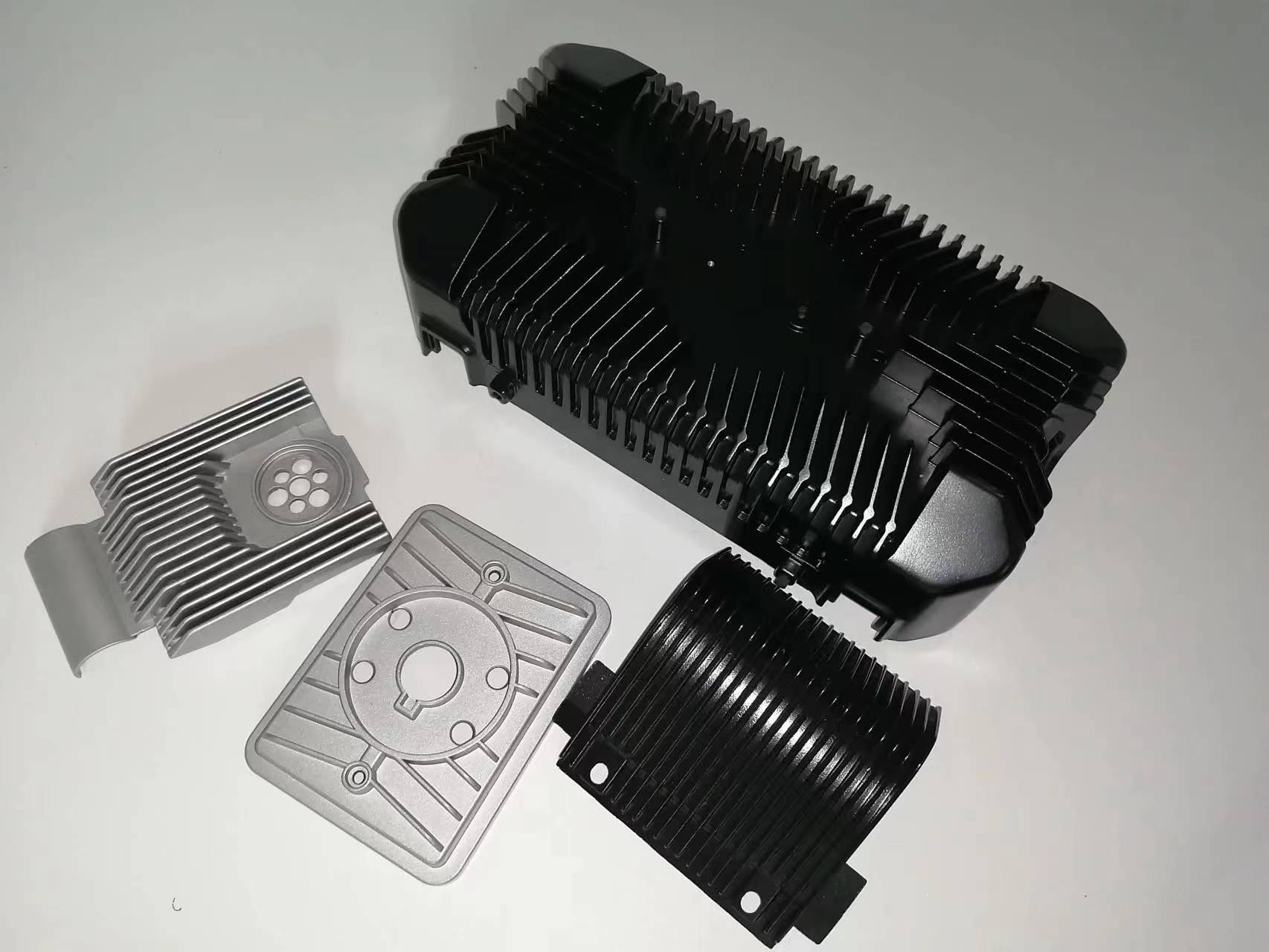 What aluminum die casting enterprise should do