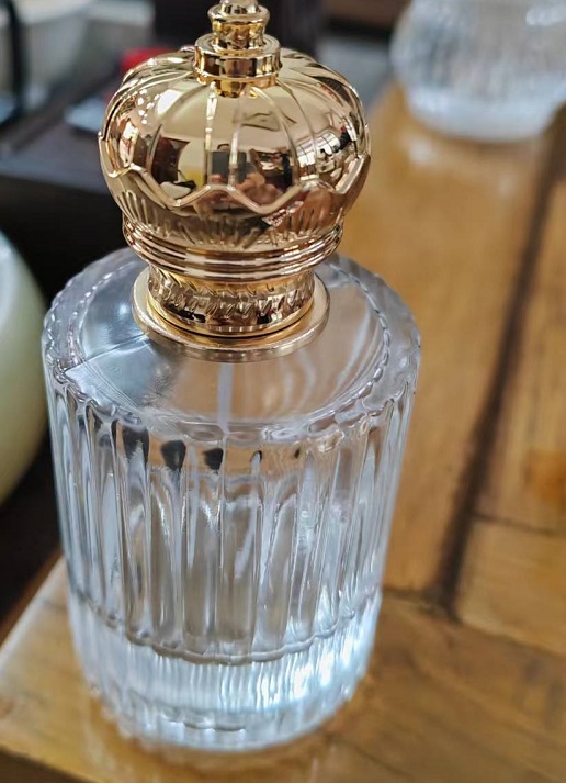 thanks for customers ' admiration to our perfume caps