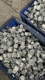 How are zamac perfume caps originally like