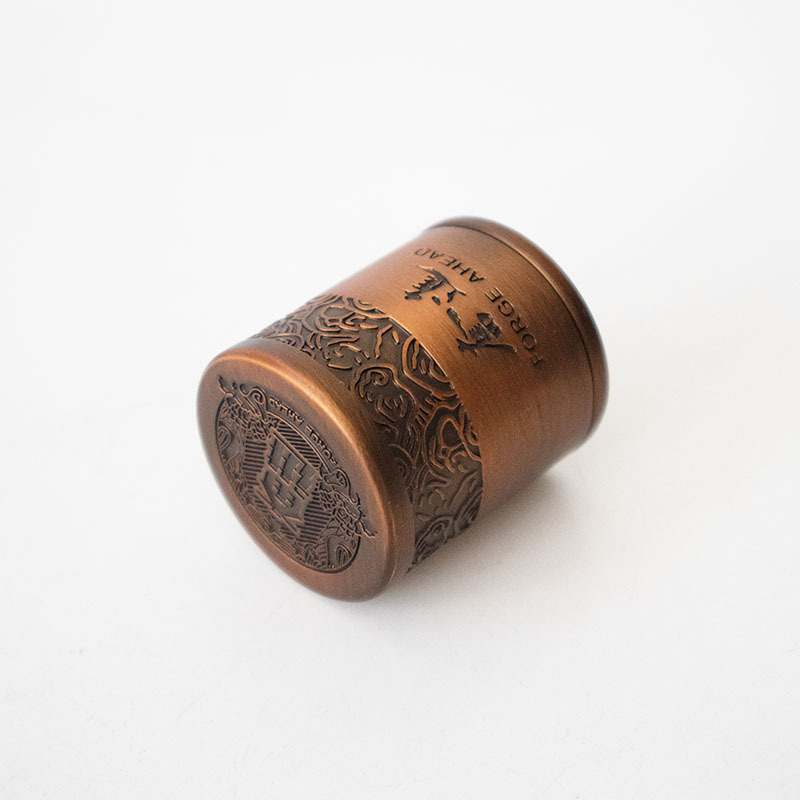 Customized Old Style Zamak Metal Topper Lid Sealing Plug Cap for Liquor Spirits Bottle