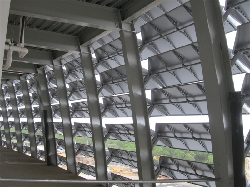 The role and effect of building louvered shutters