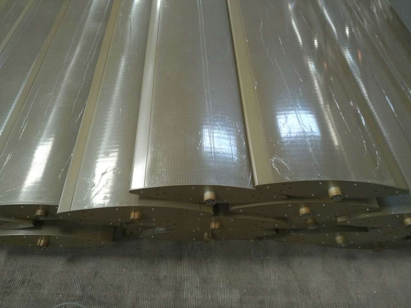 fixed aluminium louvres
