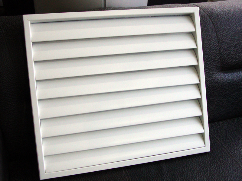 Application of fusiform louvers in the field of building sunshade