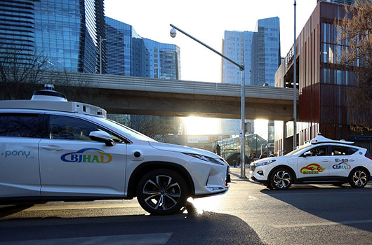 Mehr als 10 chinesische Städte erlauben kommerzielle Versuche mit autonomen Autos