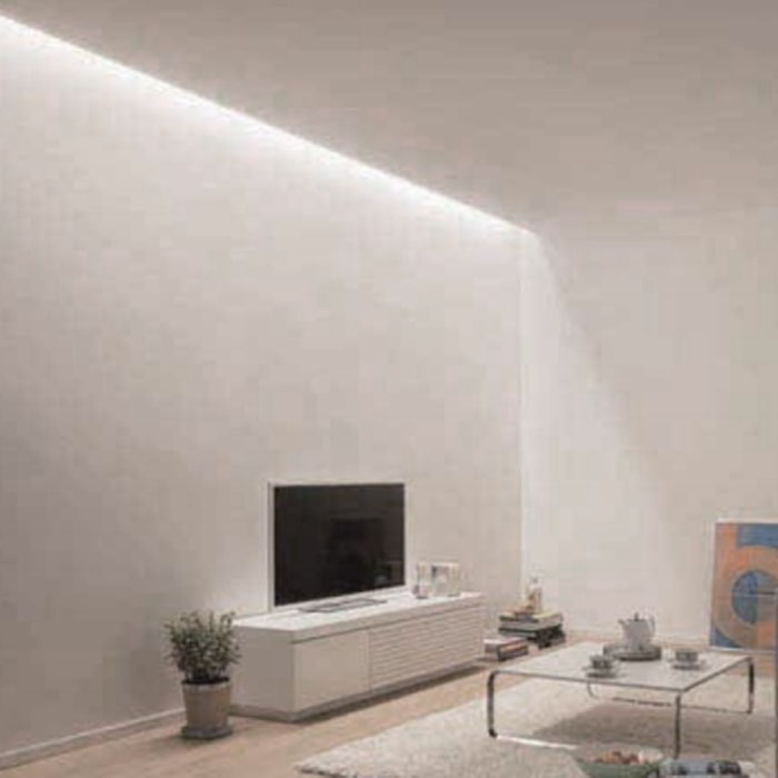 Langlada: Luce lineare a LED in diversi fori a soffitto