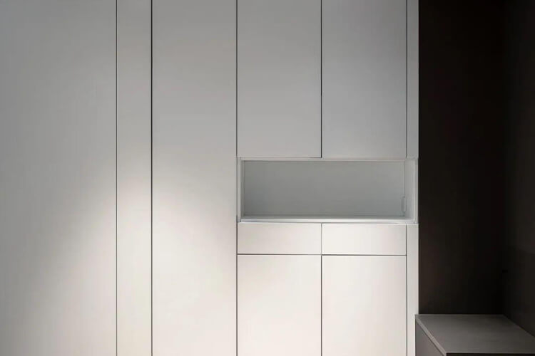 The Role of a Entrance Cabinet