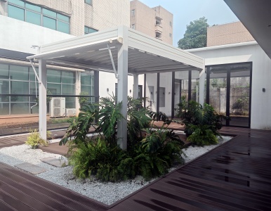 تغلب على تقلبات الطقس! تفضل بزيارة معرضنا الخارجي وشاهد الحلول بنفسك.