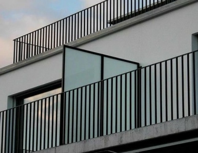 Aluminum Slat Railings: The Durable and Aesthetic Standard for Outdoor Spaces