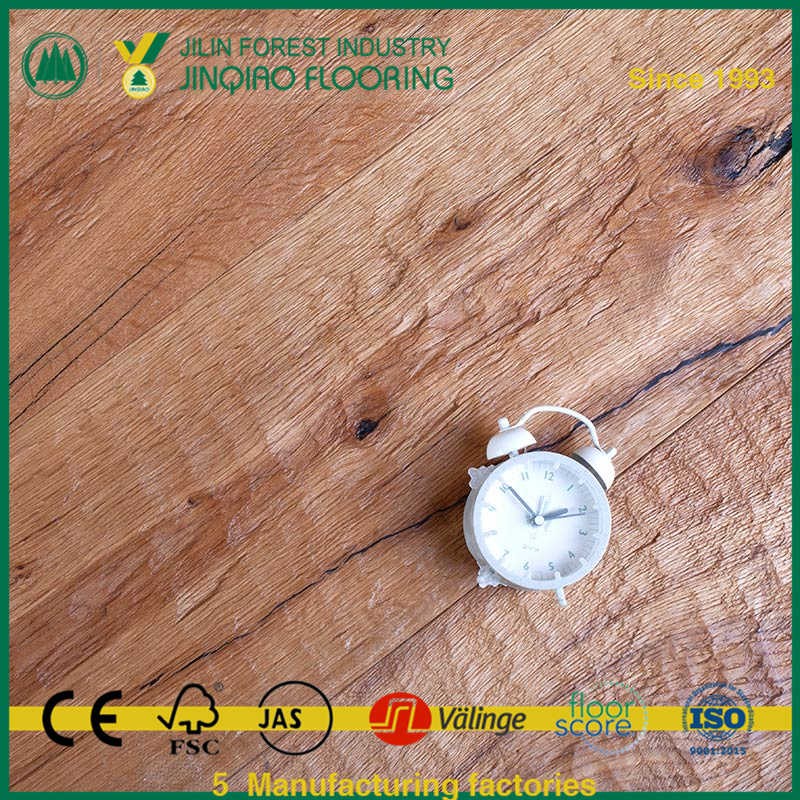 Pavimento in legno di quercia oliato naturale con trattamento reattivo di fascia alta