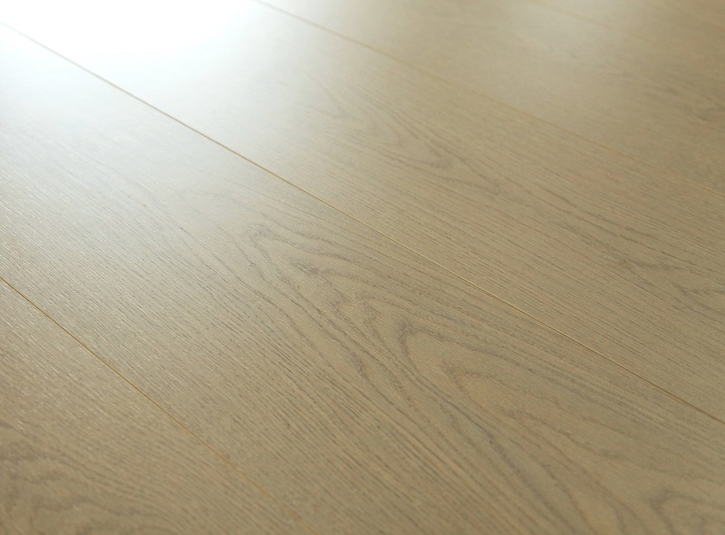 Durable and aesthetically pleasing new three-layer flooring