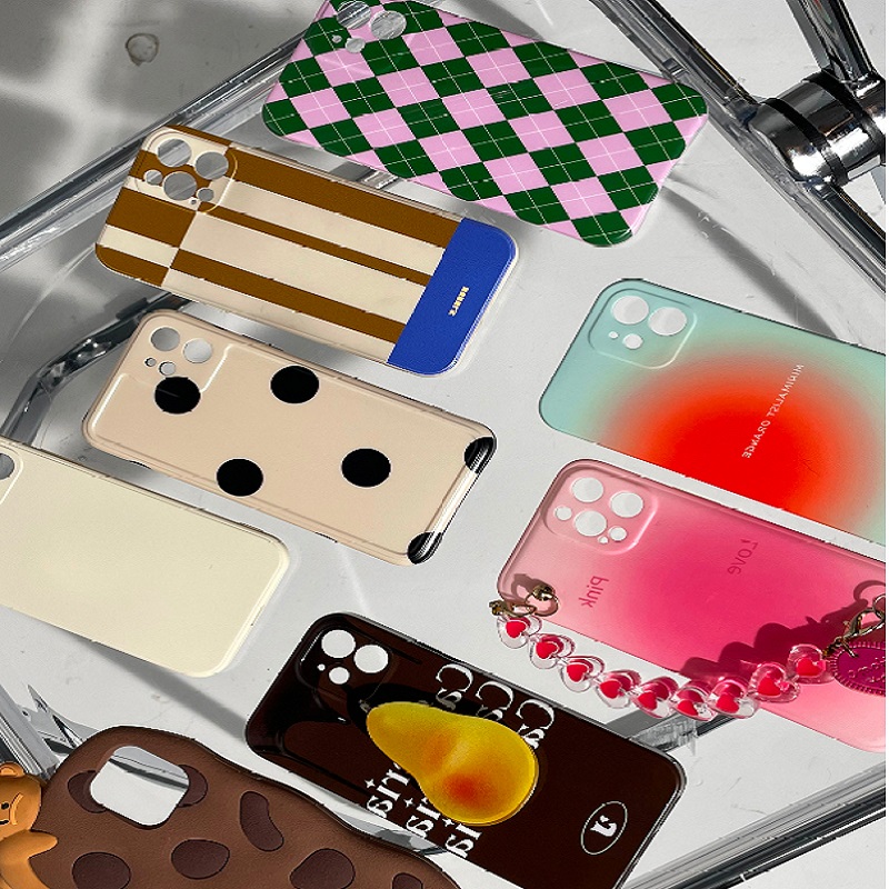 Have you ever met a highvalue Iphone 12 Case Cover that fell in love