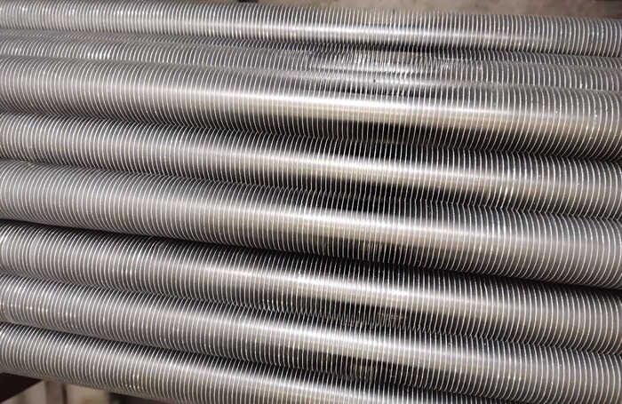 Aletas de alumínio extrudadas e serrilhadas com tubos SB163 N08825 Smls