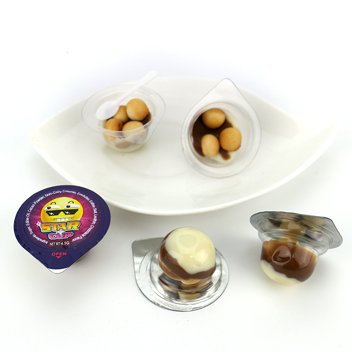 4.2g mini chocolate with biscuit ball Star cup CH-BC099-2