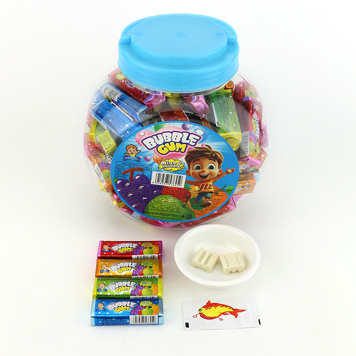 3-in-1 fruit flavored chewying bubble gum cube with tattoo stickers CH-E325