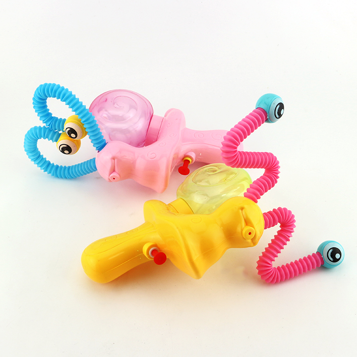 Big telescopic eyeball snail shaped water gun toy candy CH-TB222