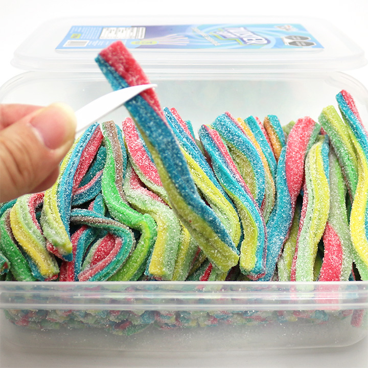900g Halal Twister Gummy rope liquorice soft candy strips with sour powder filled CH-J576