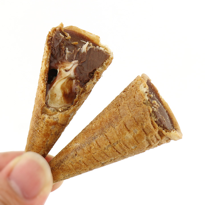 Chicken egg rolls cone biscuit with chocolate jam filling CH-BC124