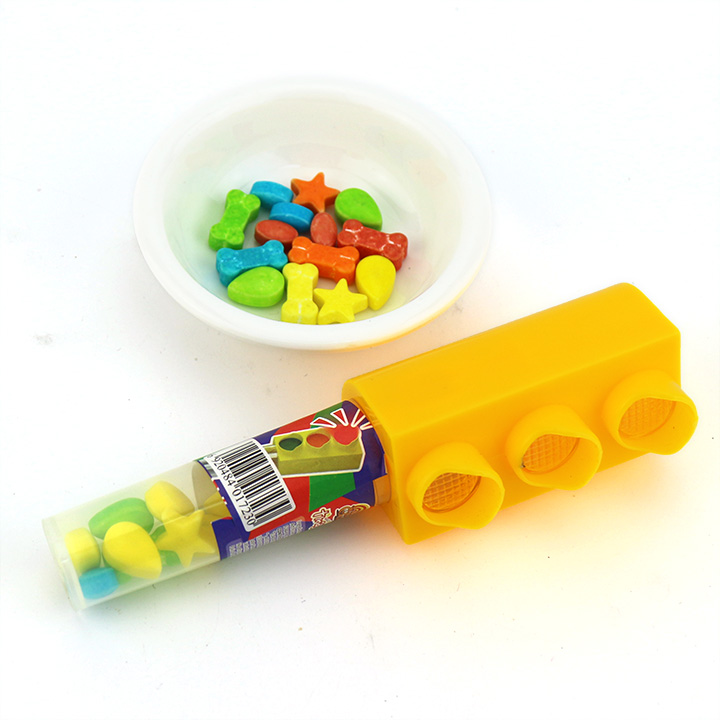 LED flashing traffic light shaped toy candy CH-T1227