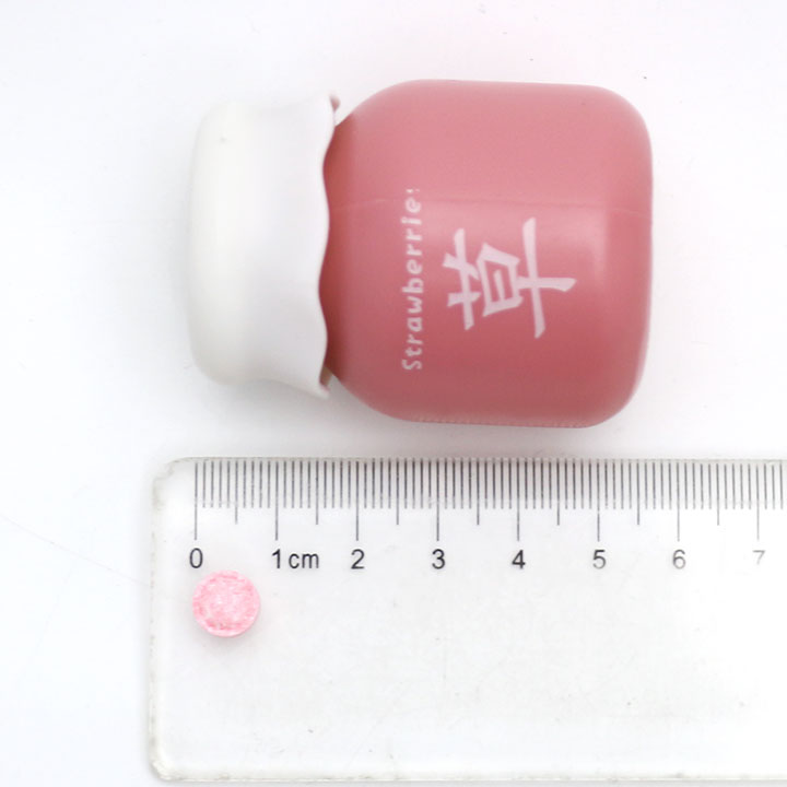 Cute bottled candy strawberry flavored pressed tablet candy in milk tank CH-N699