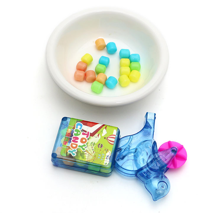 Peaceful pigeon shaped whistle candy toy CH-T1304