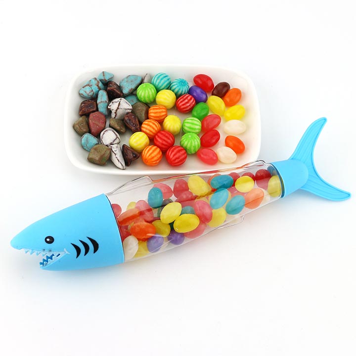 Big mouth shark candy with Jelly beans, bubble gum , stone candy CH-N701