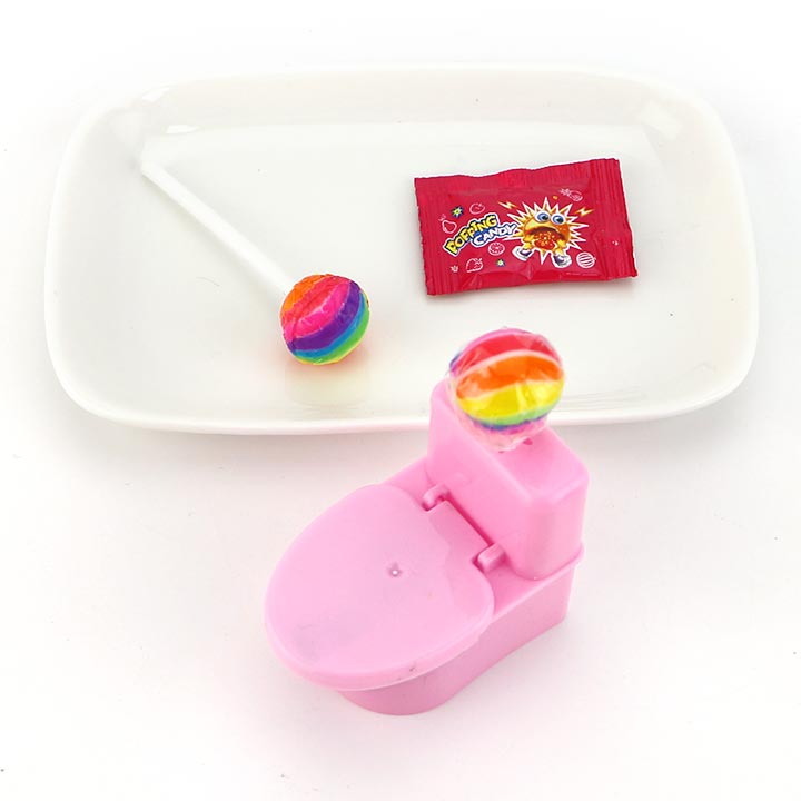 Funny toilet bowl shape toy candy lollipop with popping candy CH-T1312