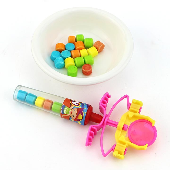 Finger catapult shooting flying saucer toy candy CH-T1320