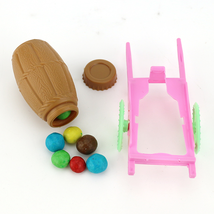 Small snacks car toy and chocolate bean candy CH-T1338