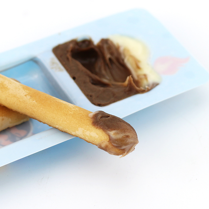 Lighters shaped choco cookies finger biscuit with chocolate jam CH-BC145