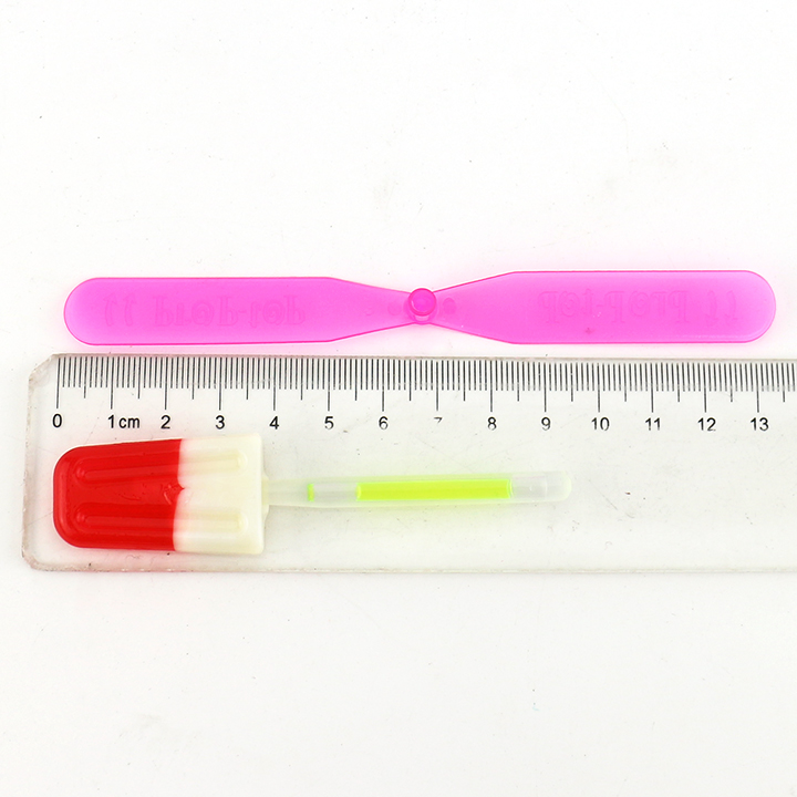 Mini ice cream popsicle shaped glow stick lollipop candy with Rotational Flying Bamboo Litepops Propeller toy CH-T1367