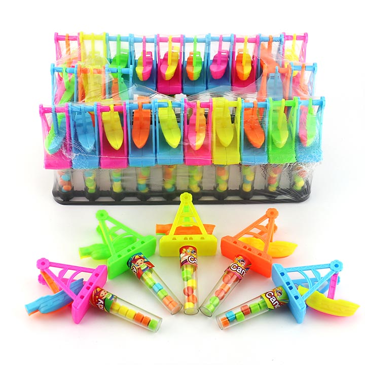 Cartoon Swinging Pirate Ship Shape Whistle Toy Candy CH-T1370