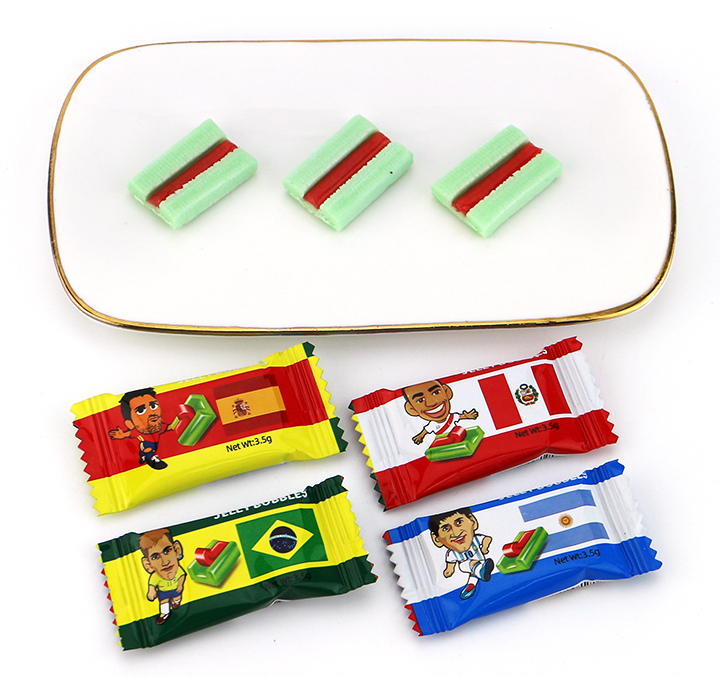 Football watermelon flavored chewing Jelly bubble gum with fruit jelly Filled in Jar CH-E345